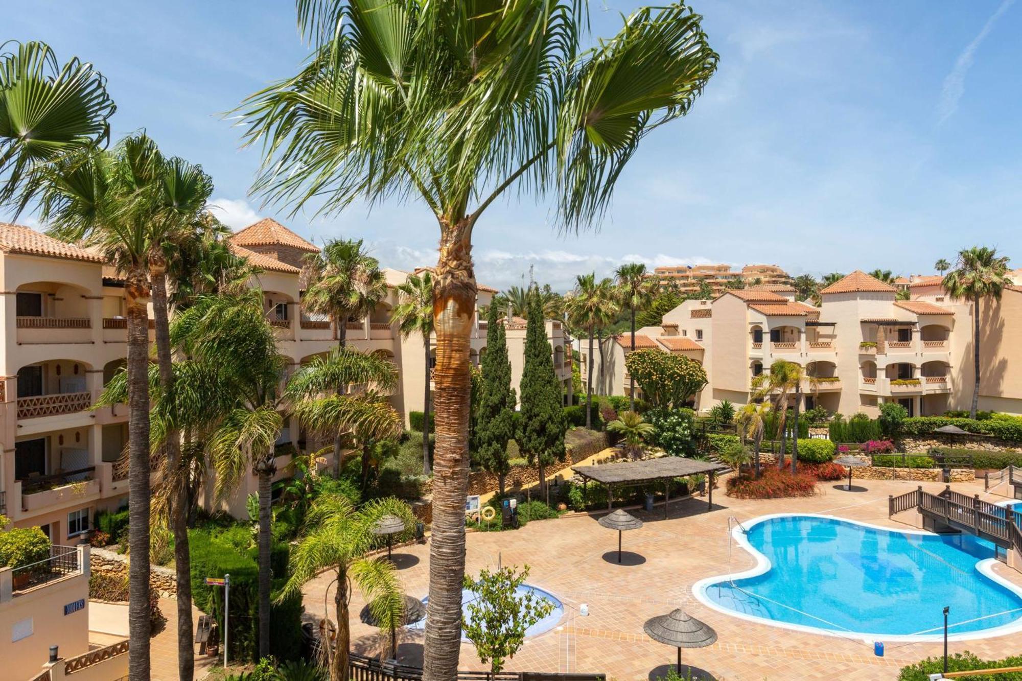 Wyndham Grand Costa Del Sol Aparthotel El Faro Exterior foto