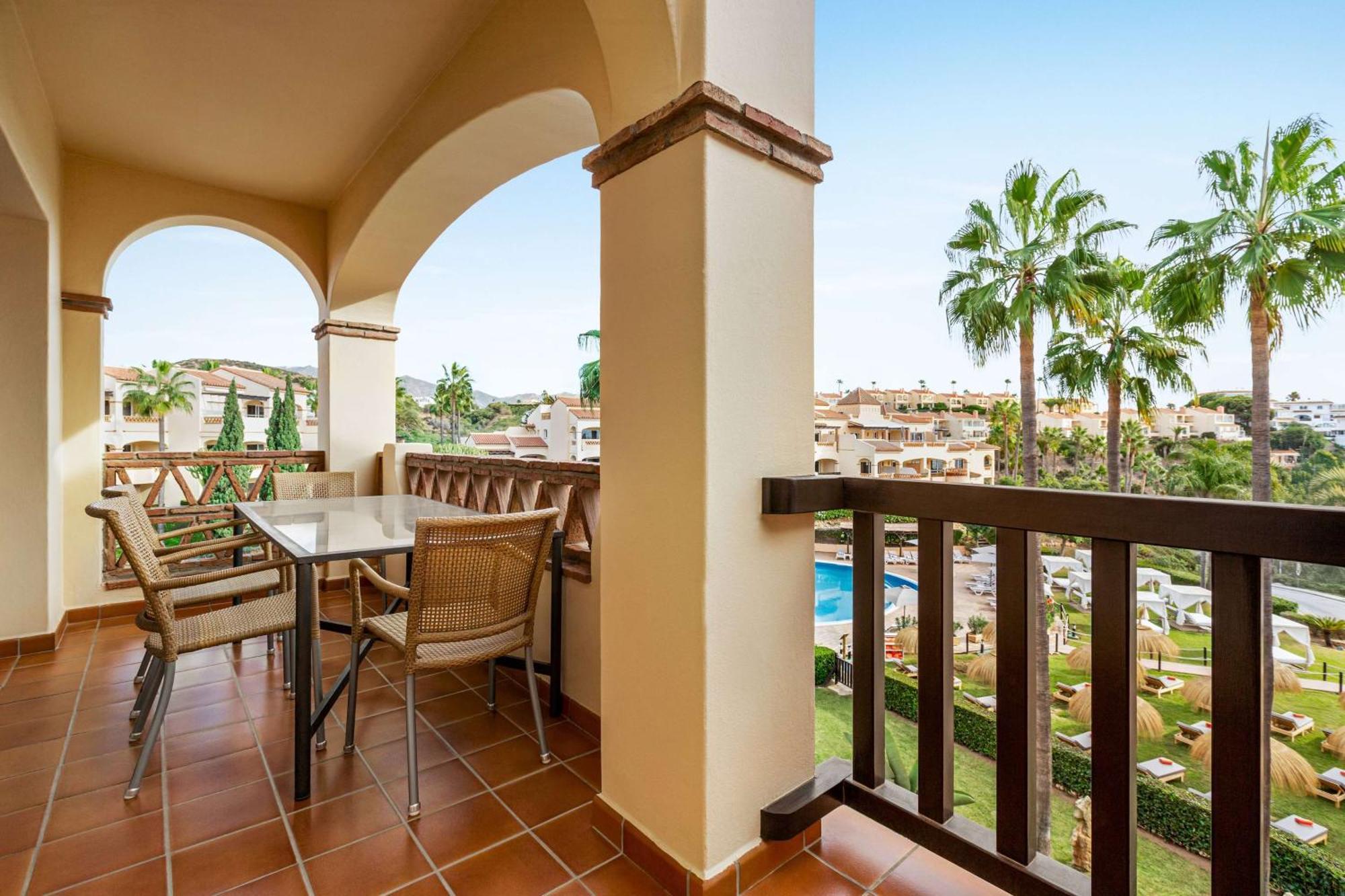 Wyndham Grand Costa Del Sol Aparthotel El Faro Exterior foto